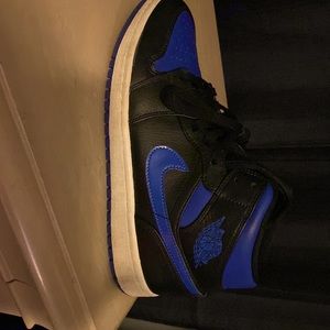 Jordan 1 mid royal blue